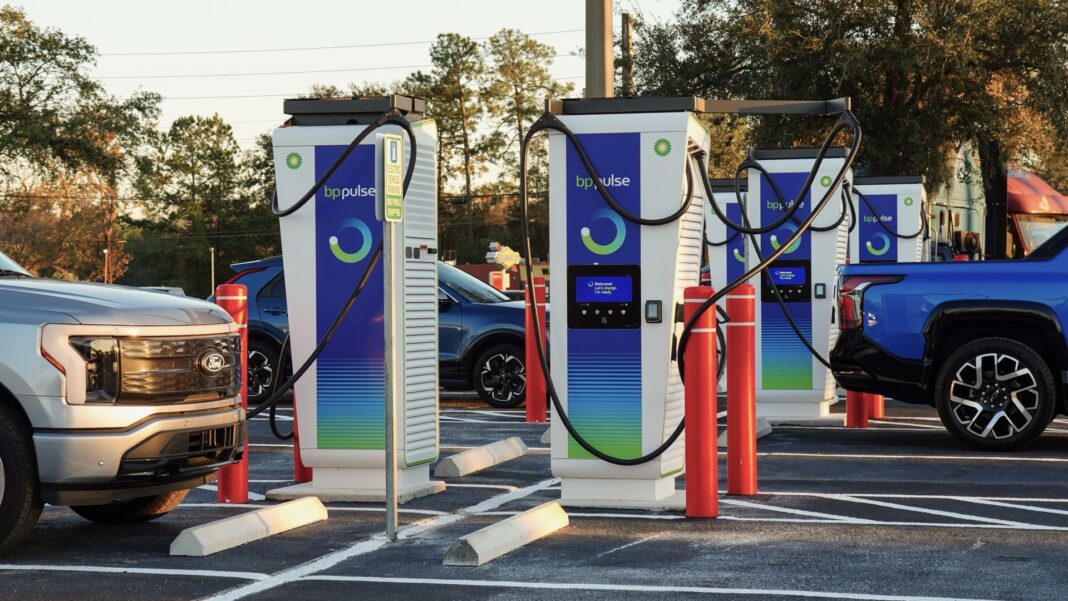 BP opens first 400-kw TA travel center location, along I-95