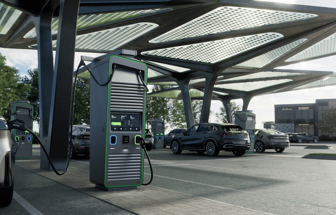 Charged EVs | Alpitronic’s new HYC400 400 kW DC fast charger adds front display, step-by-step UI